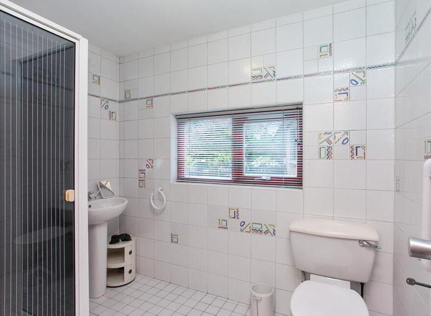 13 Edenvale Park, Dunmurry, Belfast, BT17 0EJ