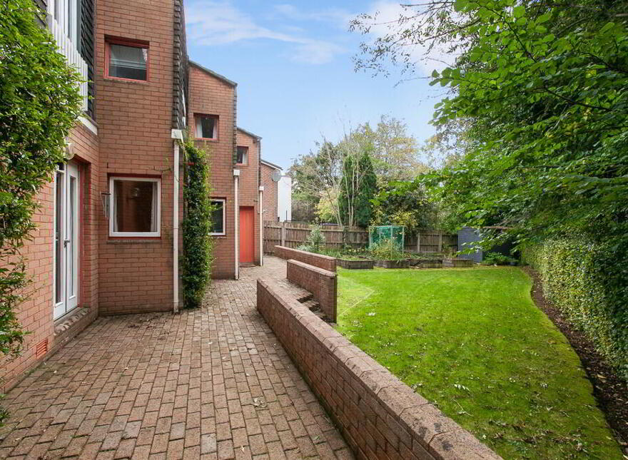 13 Edenvale Park, Dunmurry, Belfast, BT17 0EJ