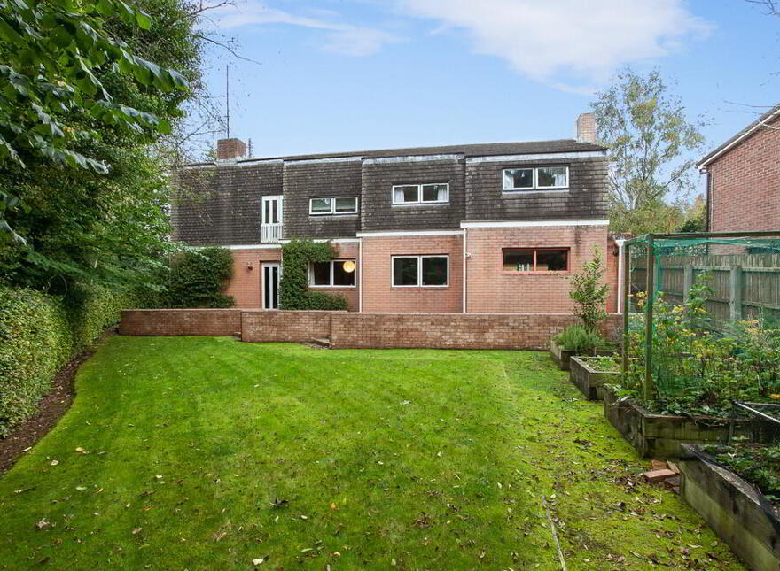 13 Edenvale Park, Dunmurry, Belfast, BT17 0EJ