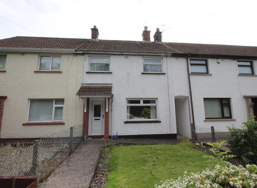 8 Newpark, Magheramorne, Larne, BT40 3HP photo