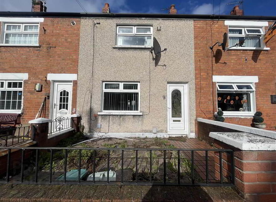 27 Rodney Drive, Belfast, BT12 6DZ photo