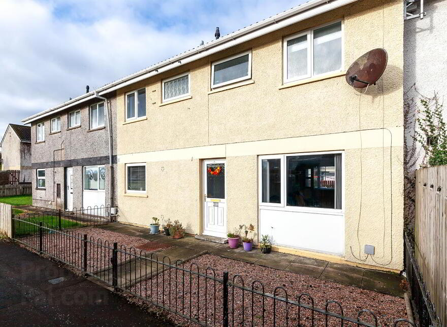 202 Donore Crescent, Antrim, BT41 1JB photo