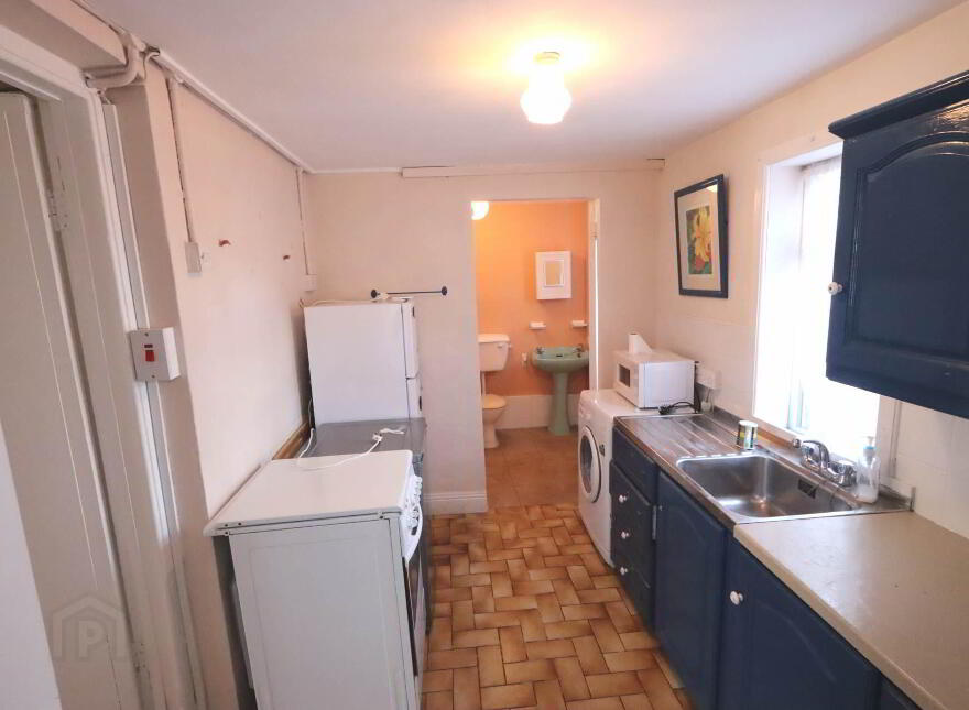 8 Emly Road, Hospital