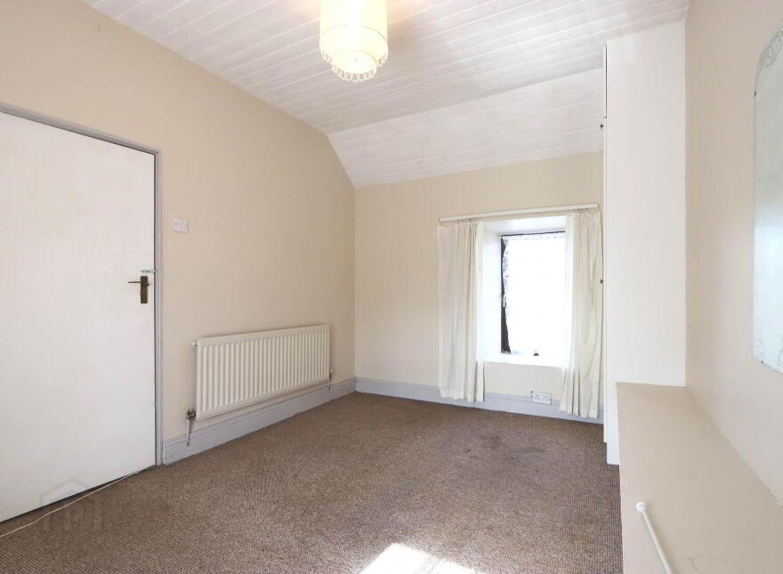 8 Emly Road, Hospital