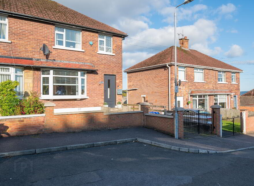 5 Lyndhurst Grove, Belfast, BT13 3PE