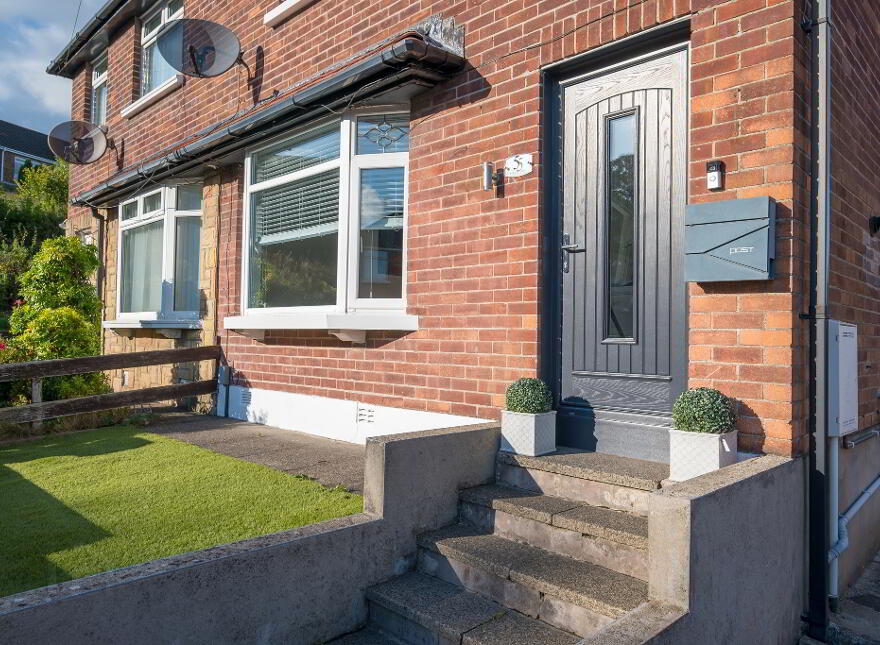 5 Lyndhurst Grove, Belfast, BT13 3PE