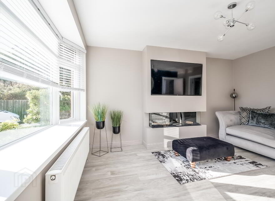 5 Lyndhurst Grove, Belfast, BT13 3PE