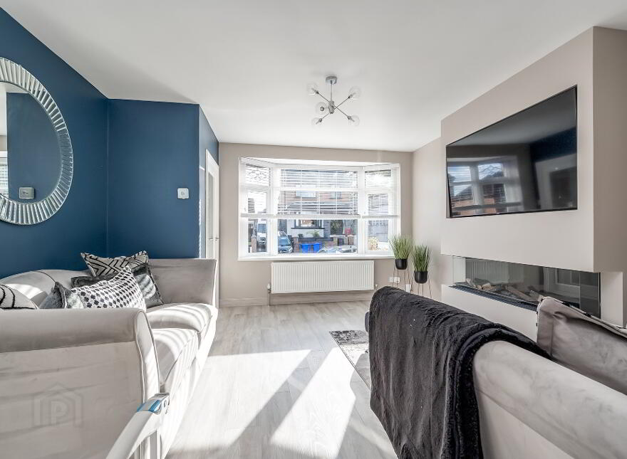 5 Lyndhurst Grove, Belfast, BT13 3PE