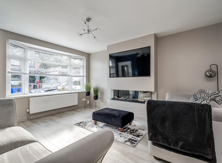 5 Lyndhurst Grove, Belfast, BT13 3PE