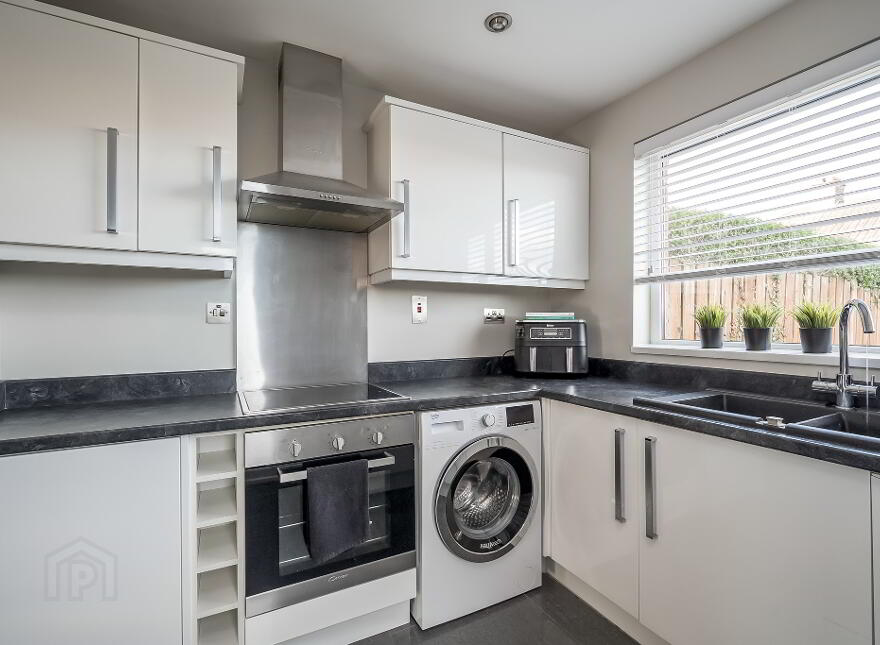 5 Lyndhurst Grove, Belfast, BT13 3PE