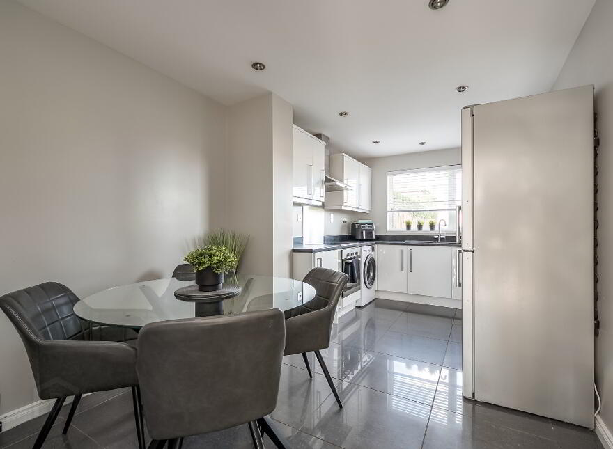 5 Lyndhurst Grove, Belfast, BT13 3PE