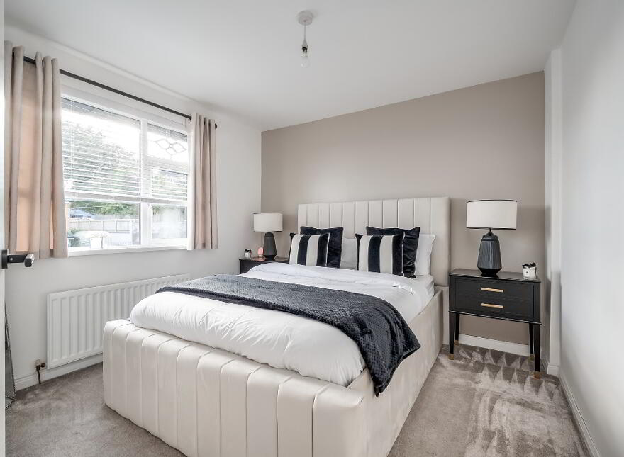 5 Lyndhurst Grove, Belfast, BT13 3PE