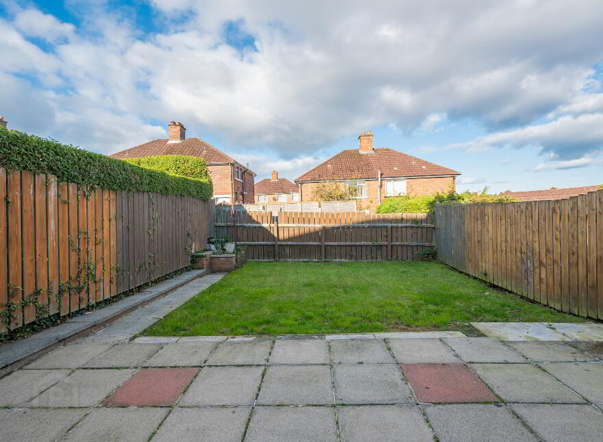 5 Lyndhurst Grove, Belfast, BT13 3PE