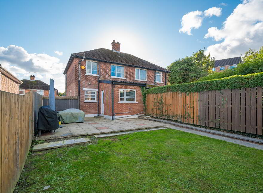 5 Lyndhurst Grove, Belfast, BT13 3PE