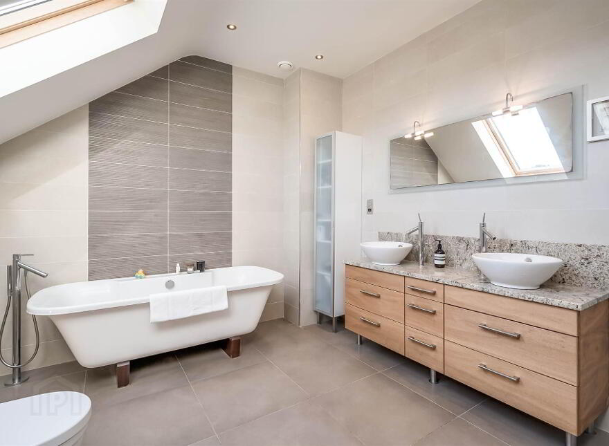 'The Well House', 21 Fort Road, Ballylesson, Drumbo, Belfast, BT8 8LX