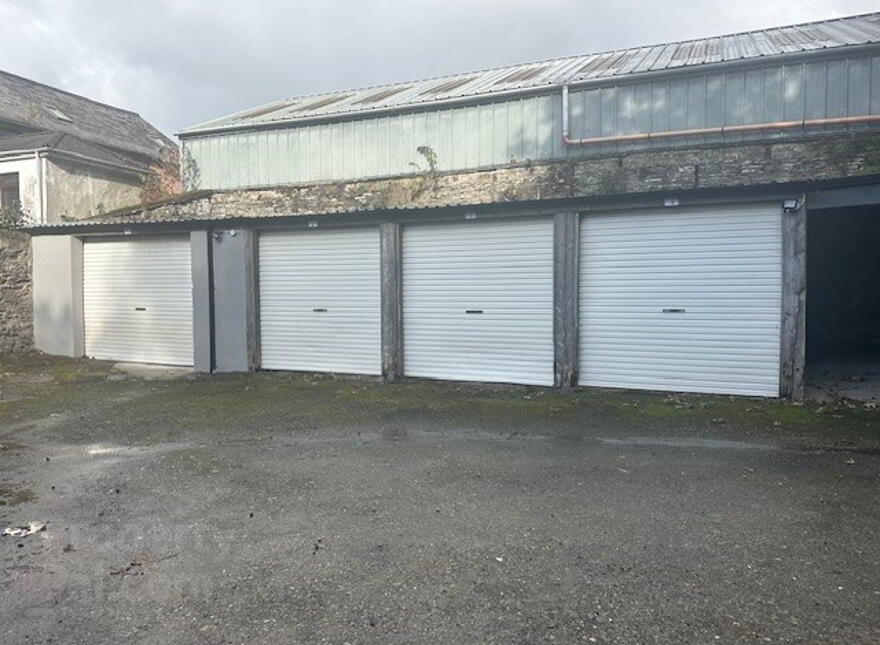 Garages, Chamberlain Street, Derry, BT48 6LR photo