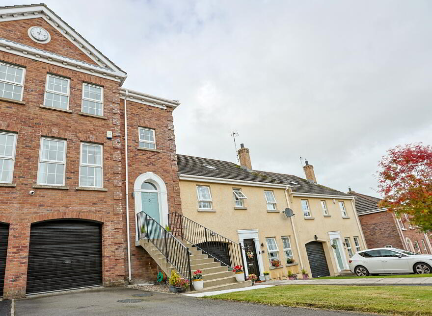 39 Bishops Hill, Dromore, BT25 1FL photo