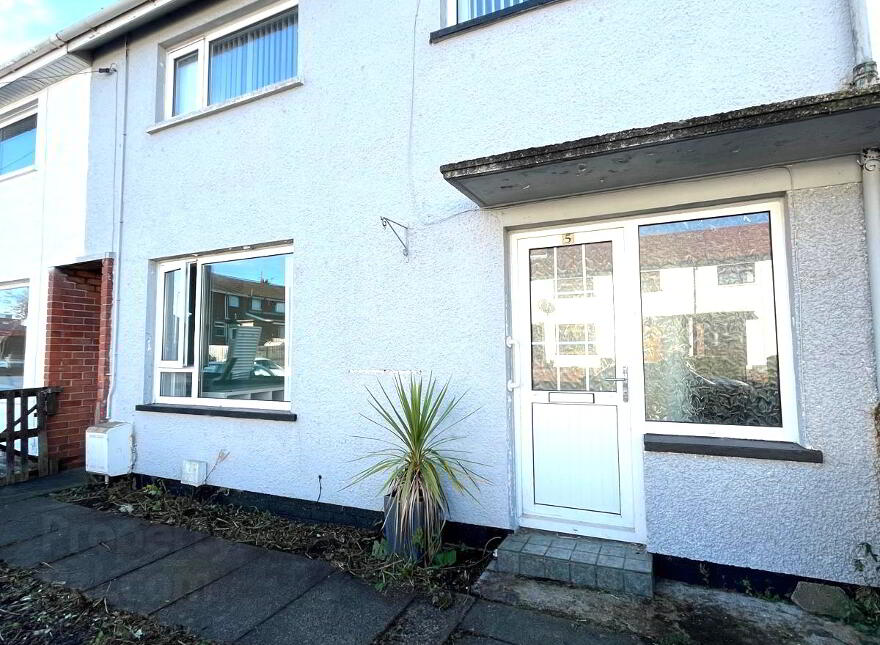 5 Princes Way, Carrickfergus, BT38 7EY photo