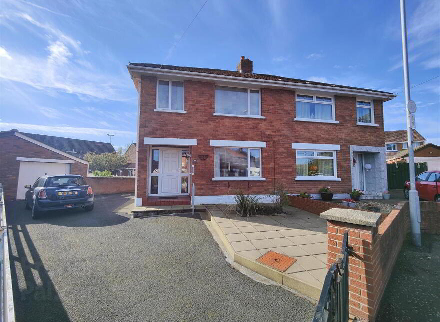 26 Jellicoe Drive, Belfast, BT15 3LA photo