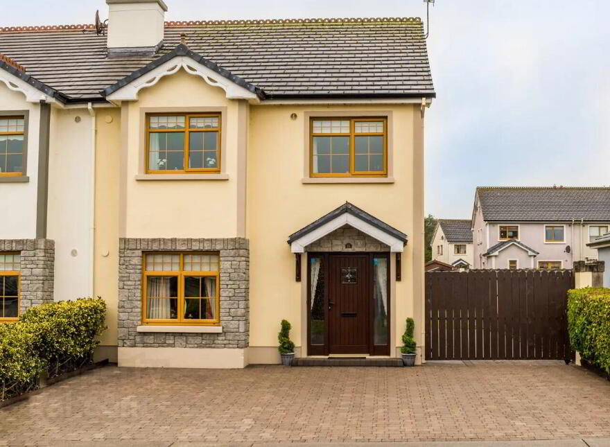 14 Oldwood, Ardsallagh, Roscommon Town, F42P228 photo