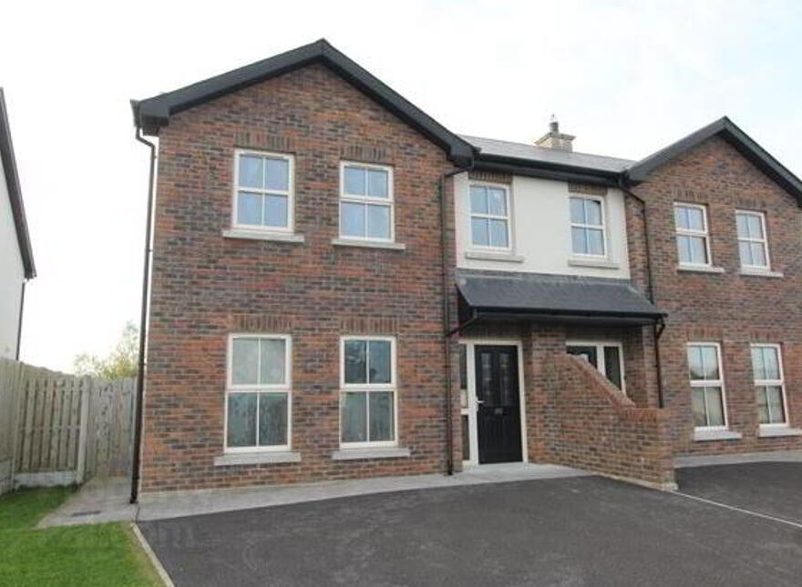 100 Alderwood Heights, Carrickmacross, Monaghan, A81DD54 photo