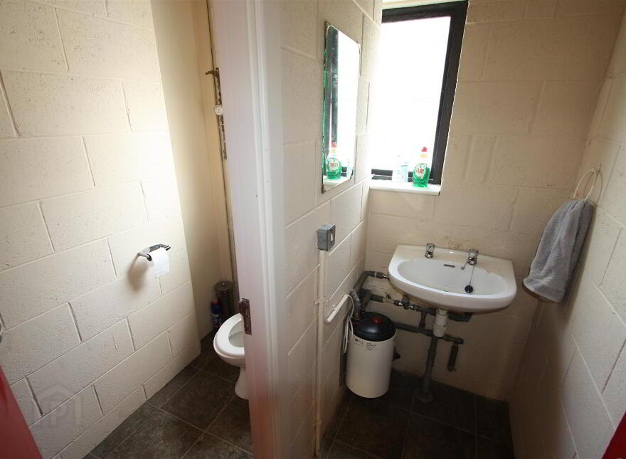 Unit 4, Down Business Park, Antrim Road, Ballynahinch, BT24 8AN