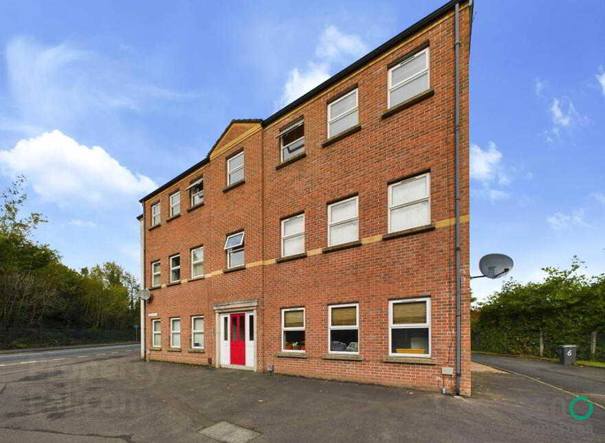 8 Waveney Court, Ballymena, BT43 5GA photo