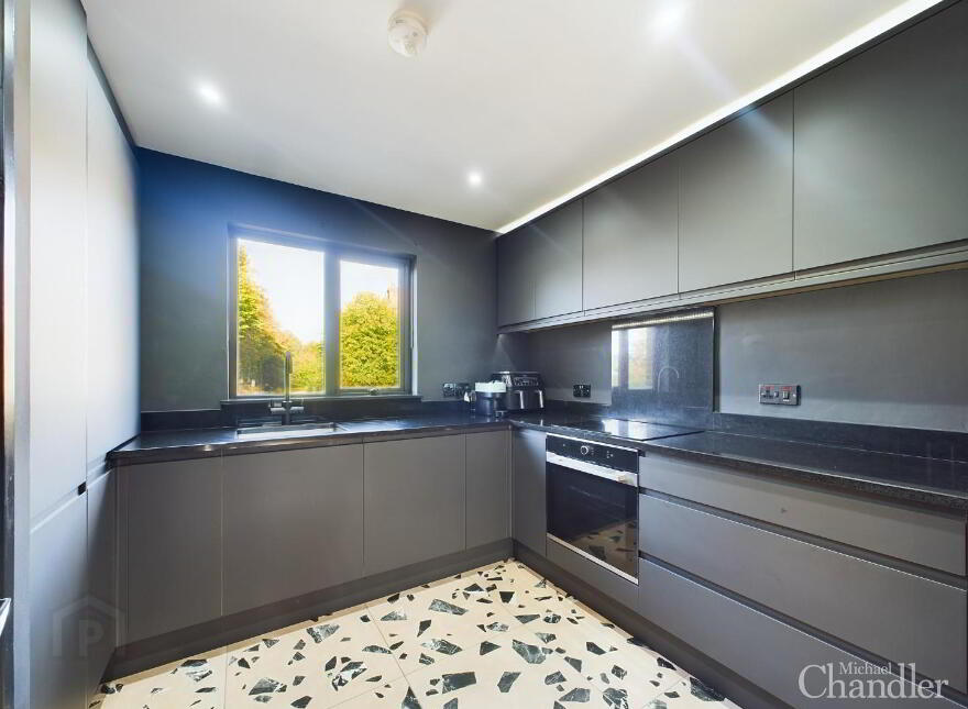6 Balmoral Mews, Belfast, BT9 6NU