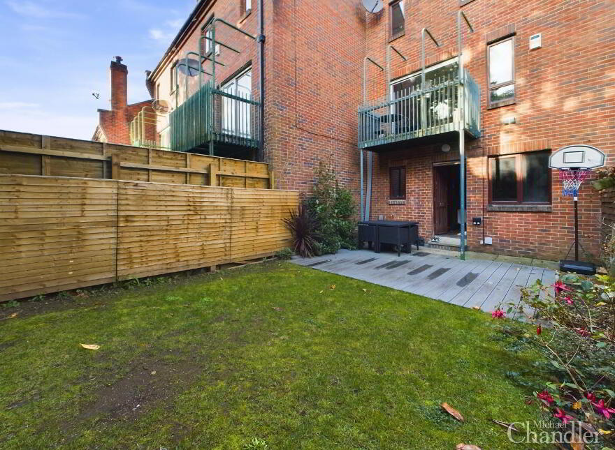 6 Balmoral Mews, Belfast, BT9 6NU