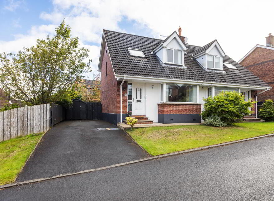 53 Greenwood Glen, Belfast, BT8 7WE photo