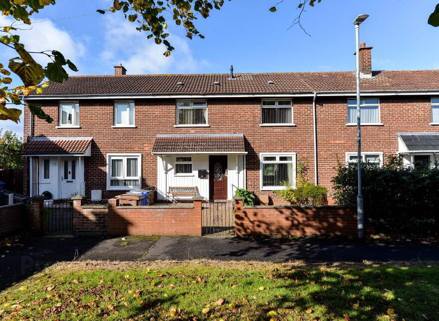 27 Knock Grove, Belfast, BT5 6GF photo