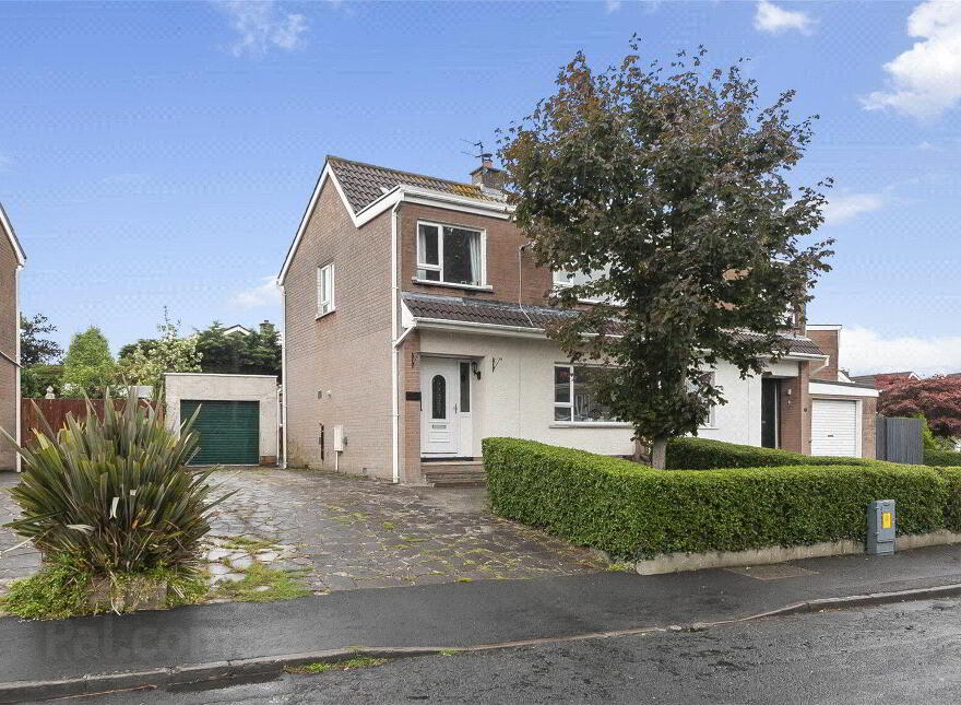 32 Beechcroft Park, Newtownards, BT23 8QL photo