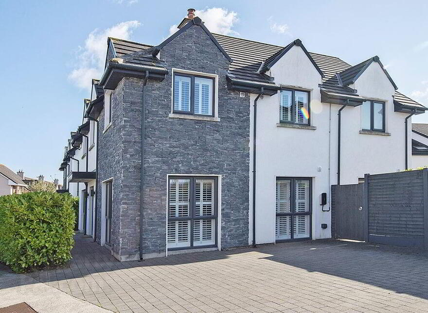 3 Laurel Crescent, Ballinroad, Dungarvan photo