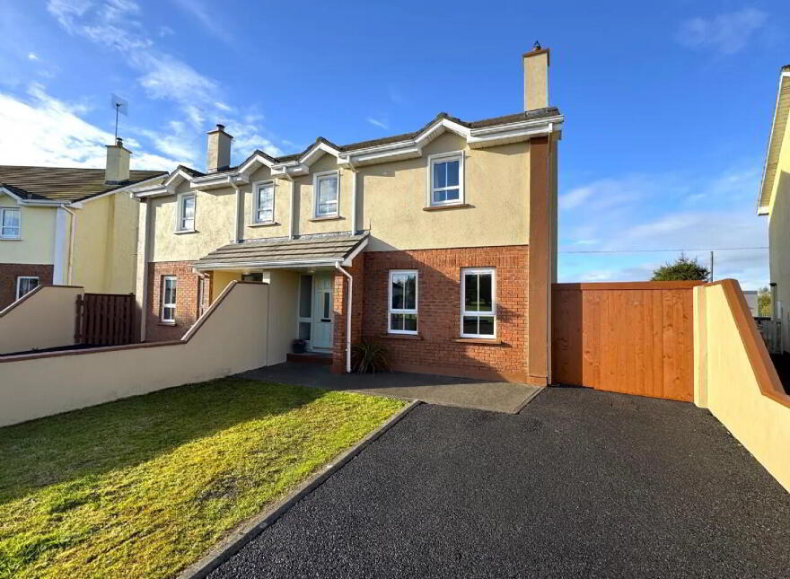 16 Springdale, Claremorris, F12E6F7 photo