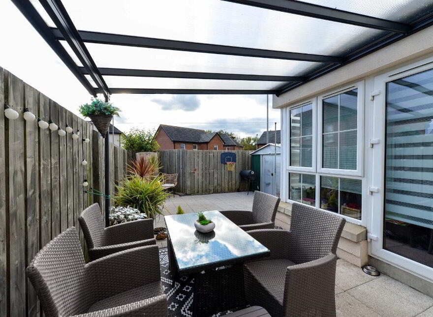 15 Millmount Village Square, Dundonald, Belfast, BT16 1YX