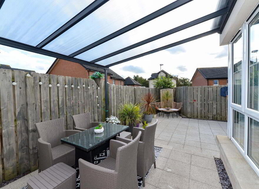 15 Millmount Village Square, Dundonald, Belfast, BT16 1YX