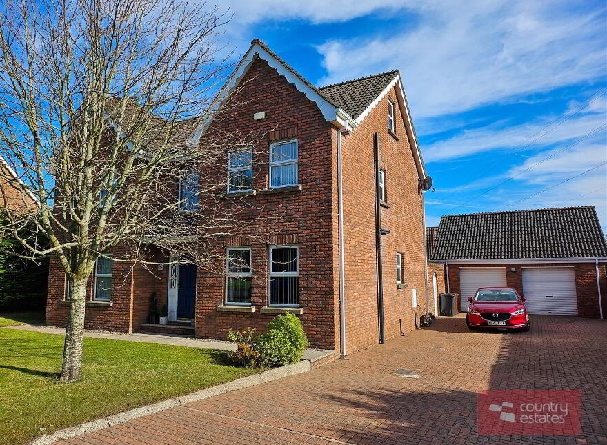 15 Broadlands Drive, Carrickfergus, BT38 7DJ photo