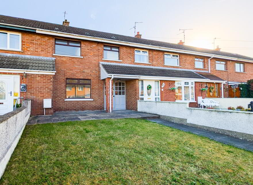 16 Drumnamoe Gardens, Lurgan, Craigavon, BT67 9HA photo