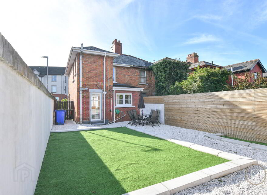 72 Oriel Road, Antrim, BT41 4HR