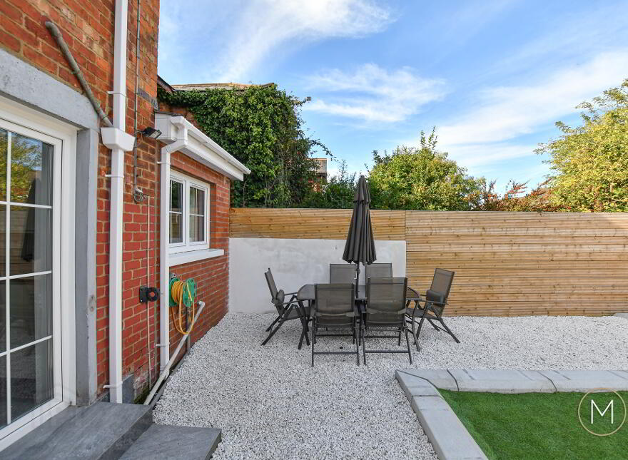 72 Oriel Road, Antrim, BT41 4HR