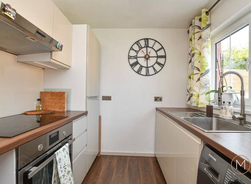 72 Oriel Road, Antrim, BT41 4HR