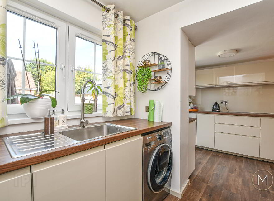 72 Oriel Road, Antrim, BT41 4HR