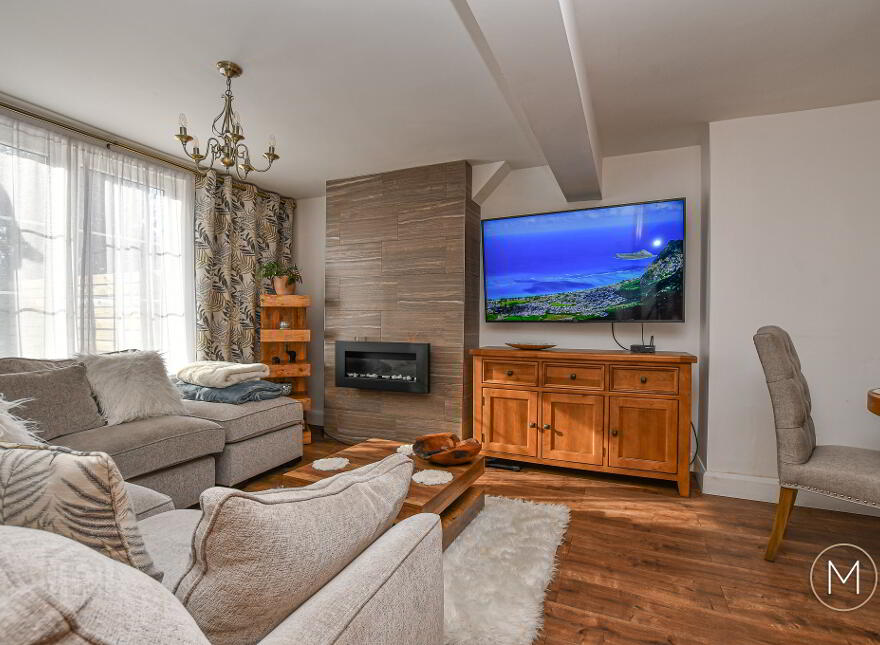 72 Oriel Road, Antrim, BT41 4HR