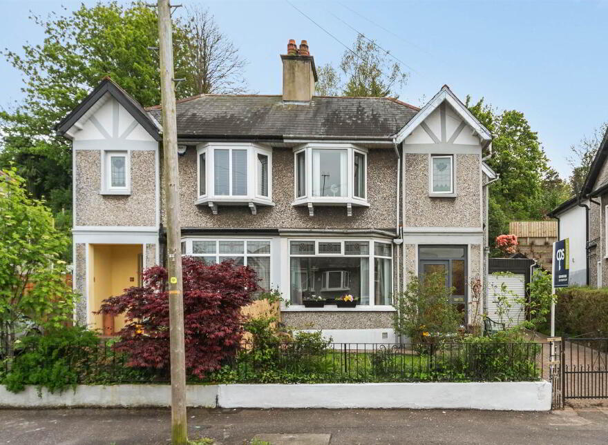 39 Galwally Park, Belfast, BT8 6AG photo