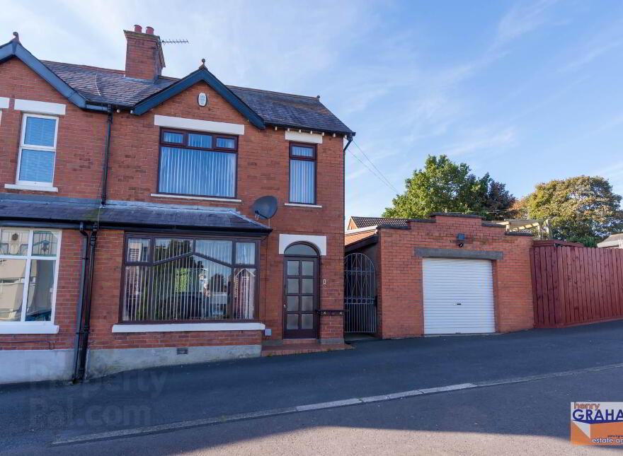 88 Elmwood Drive, Lisburn, BT28 1JW photo