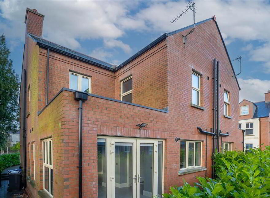 11 Montpelier Park, Malone Road, Belfast, BT9 5HP
