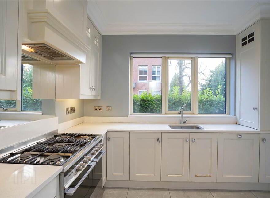 11 Montpelier Park, Malone Road, Belfast, BT9 5HP