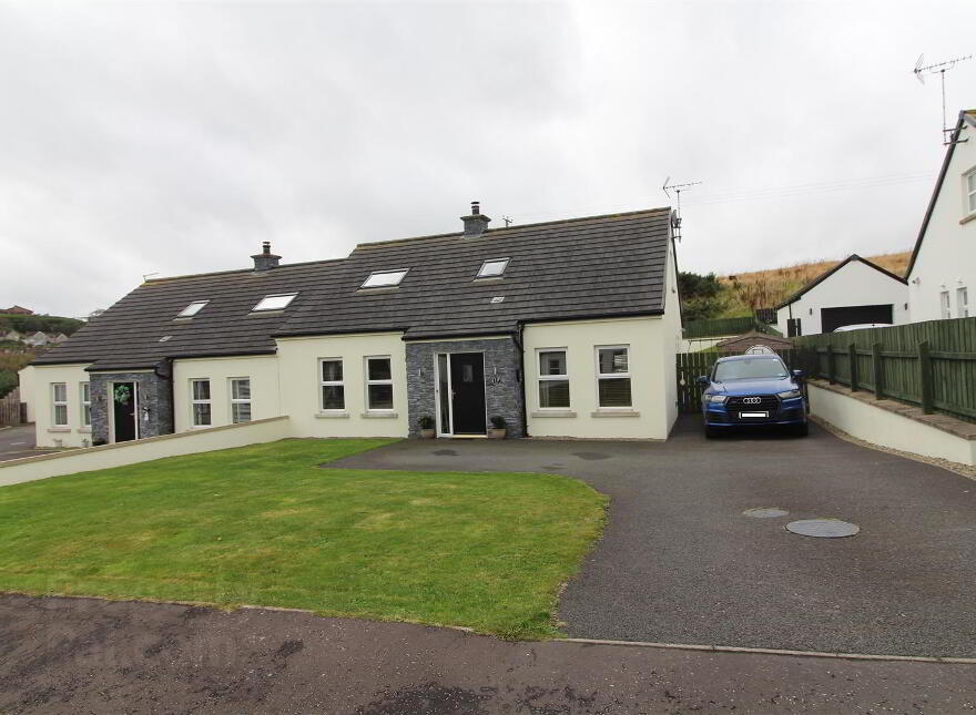 19 Malone Drive, Downpatrick, BT30 6UD photo