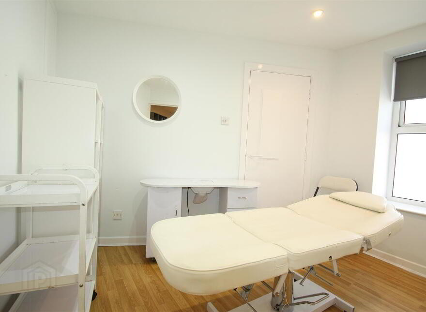 2 Lisburn Street, Ballynahinch, BT24 8BD