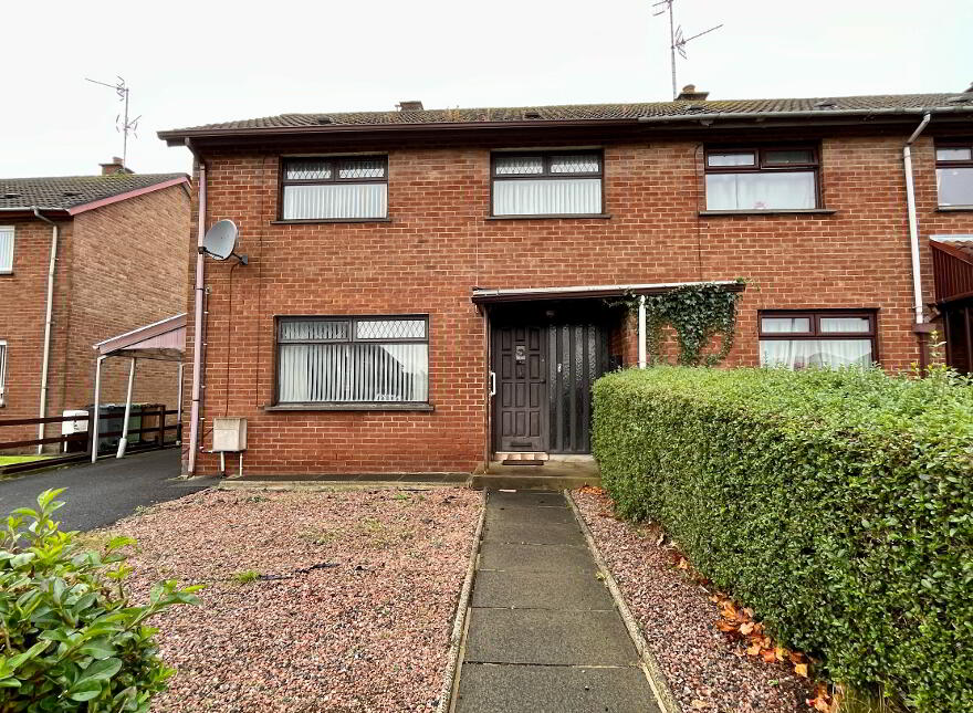 29 Mourne Road, Lurgan, BT66 8JA photo